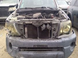 2006 TOYOTA TACOMA SILVER EXTD CAB 2.7 AT  2WD.  Z24853